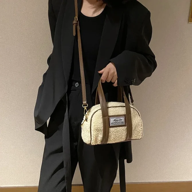 Fashion Green Lamb Wool Handbag Women's Bag 2024 New Small Plush Crossbody Bag Female Winter Clutches Designer Lady Hand Bags