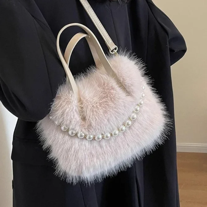 Fashion Furry Shoulder Messenger Bag Long Plush Pearl Chain Faux Fur Handbag Large Capacity Tote Bag Winter bags Zipper bag