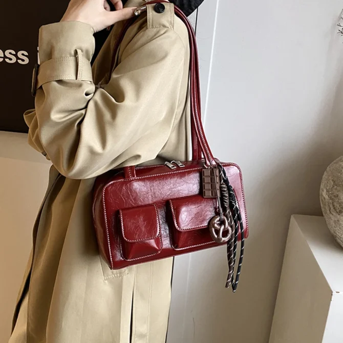 Vintage Faux Leather Women's Tote Handbag Y2K Designer Bag Large Capacity Simple Underarm Bags with Pendant Korean Shoulder Bags
