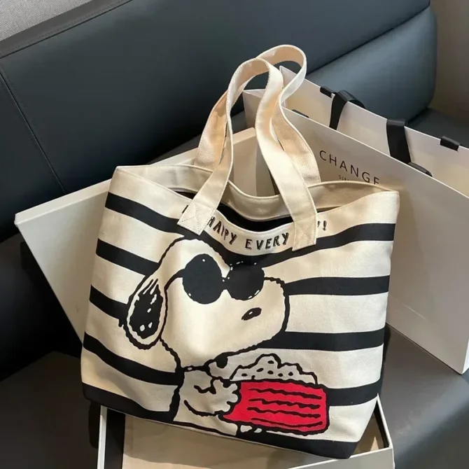 Girl fashion stripe Canvas shoulder Bag Women Large Capacity 2023 New Cartoon Snoopy Tote Bag handbag shopping bag 46x38x18cm