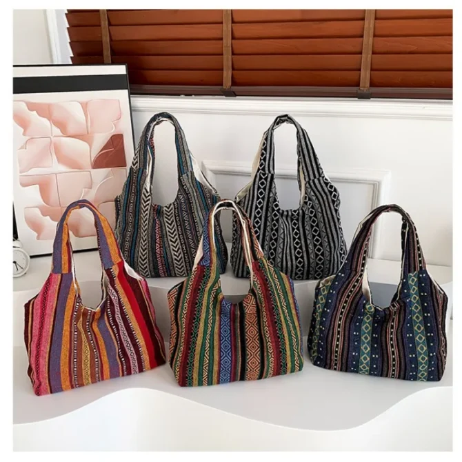New Ethnic Style Large Capacity Cloth Bag For Women Retro Embroidered Shoulder Bag Fashion Casual Bucket Bag Portable Handbag