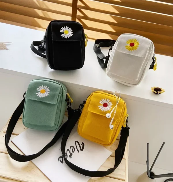 Korean Small Daisy Shoulder Bags Cross Body Canvas Bags Casual Handbag Outdoor Designer Organizer Large Capatity Storage Bags