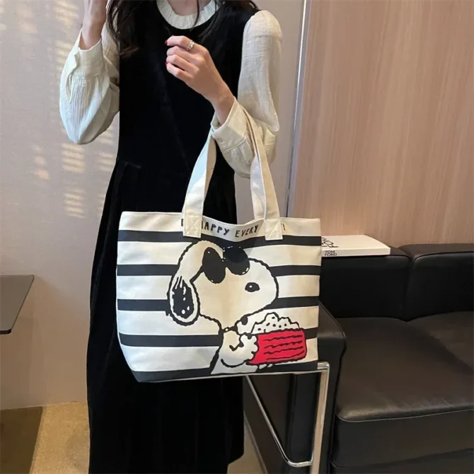 Girl fashion stripe Canvas shoulder Bag Women Large Capacity 2023 New Cartoon Snoopy Tote Bag handbag shopping bag 46x38x18cm