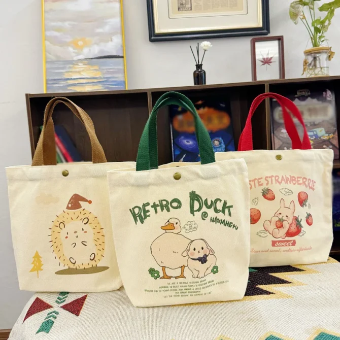 1pcs Cartoon Canvas Bag Schoolgirl Portable Work Trumpet Hand Bento Bag Handbag Canvas Bag Gift Bag