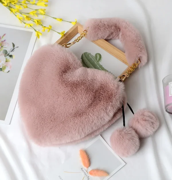 Luxury Faux Fur Heart-shaped Women Small Handbags Fluffy Plush Ladies Chain Shoulder Bag Fashion Female Furry Daily Clutch Purse